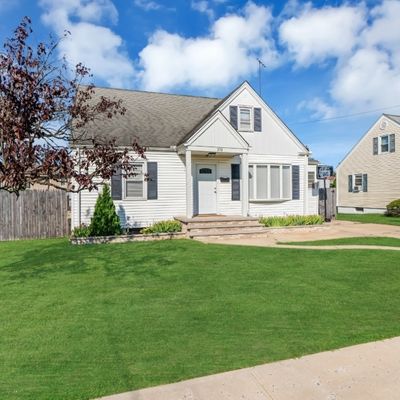 210 Whalen St, Manville, NJ 08835