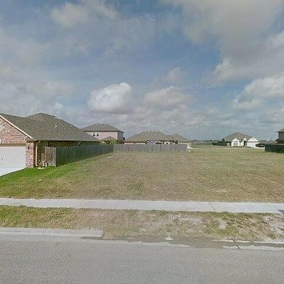 2113 Cardinales Ln, Corpus Christi, TX 78414