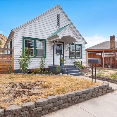 212 N Douglas St, Cashmere, WA 98815