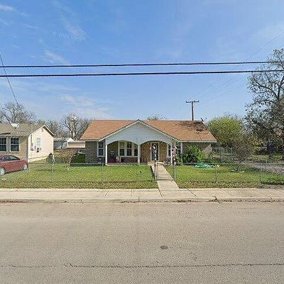 212 S High St, Uvalde, TX 78801