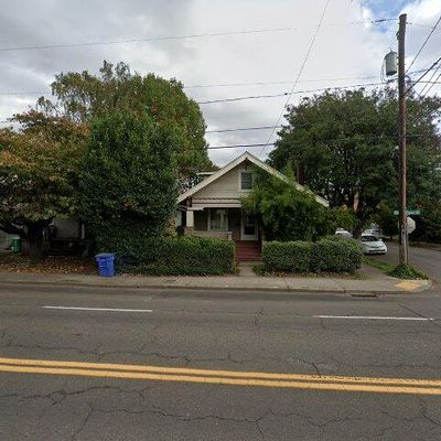 2124 Se Cesar E Chavez Blvd, Portland, OR 97214