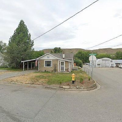 217 N Locust Ave, Tonasket, WA 98855