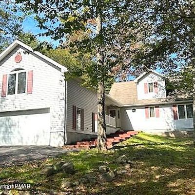 2170 Pine Valley Dr, Tobyhanna, PA 18466