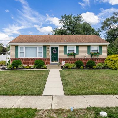 22 Lanfair Rd, Marlton, NJ 08053