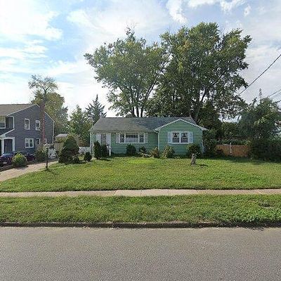 22 Winding Way Rd, Stratford, NJ 08084