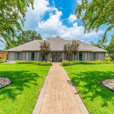 2200 Woodmont Dr, Orange, TX 77632