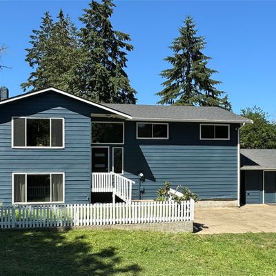 22045 Peter Grubb Rd Se, Renton, WA 98058