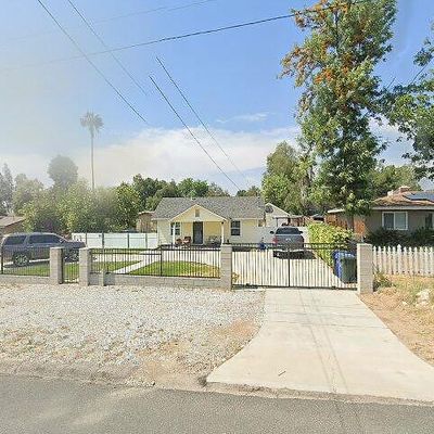 2207 Mentone Blvd, Mentone, CA 92359