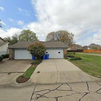 2211 La Costa Dr, Rowlett, TX 75088