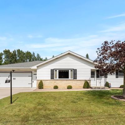 2216 Richmond Ave, Manitowoc, WI 54220