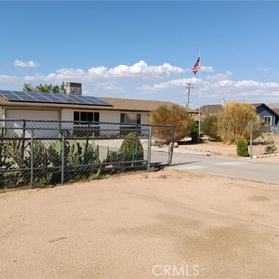 22382 Pahute Rd, Apple Valley, CA 92308