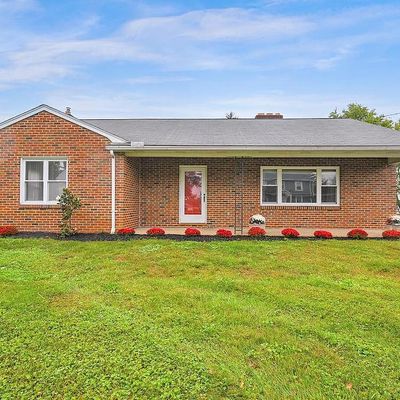 2285 Sunset Ln, York, PA 17408