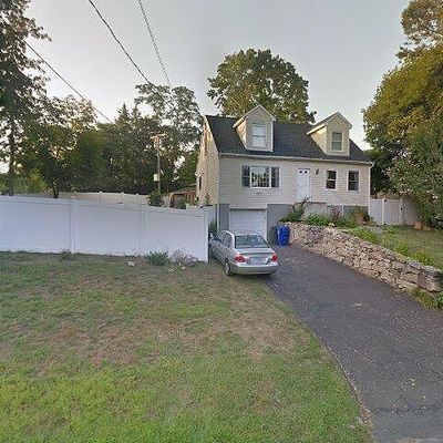 2 Fullin Rd, Norwalk, CT 06851