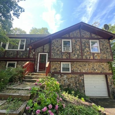 2 Hemlock Triangle, Highland Lakes, NJ 07422