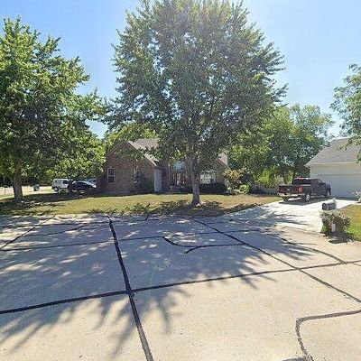 2 Royal Birkdale Ct, O Fallon, MO 63366