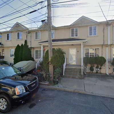 20 Chrissy Ct, Staten Island, NY 10310