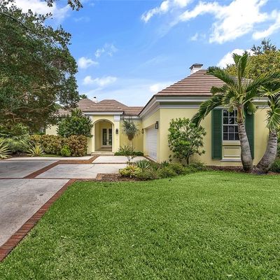 201 Sundial Ct, Vero Beach, FL 32963