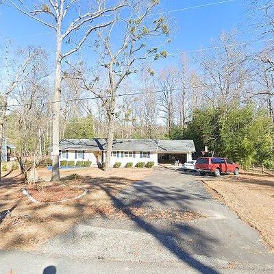 202 Tartan Trl, Southern Pines, NC 28387