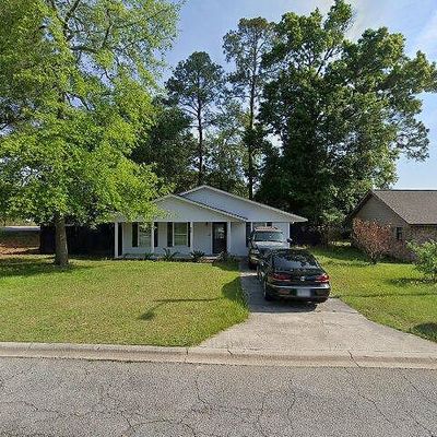 204 Garden Cir, Hinesville, GA 31313