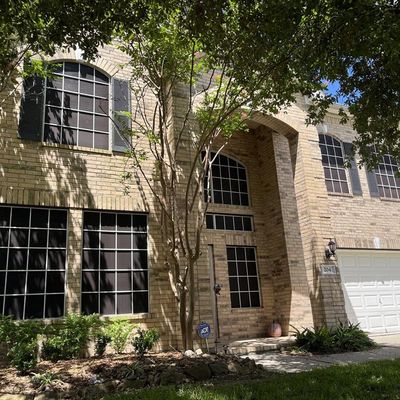 204 Lark Hollow Ln, League City, TX 77573