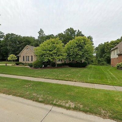 2513 Burningbush Dr, Sterling Heights, MI 48314