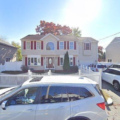 26 Manhattan St, Providence, RI 02904