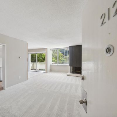 2601 College Ave #212, Berkeley, CA 94704