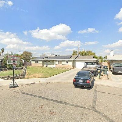 2627 S Timothy Ct, Visalia, CA 93277