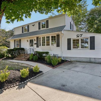 27 Culver Ct, Old Bridge, NJ 08857