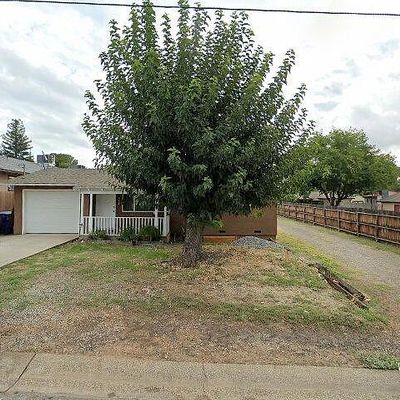 2705 Heather Ln, Redding, CA 96002