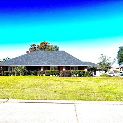 2711 Cedarlawn Dr, Marrero, LA 70072