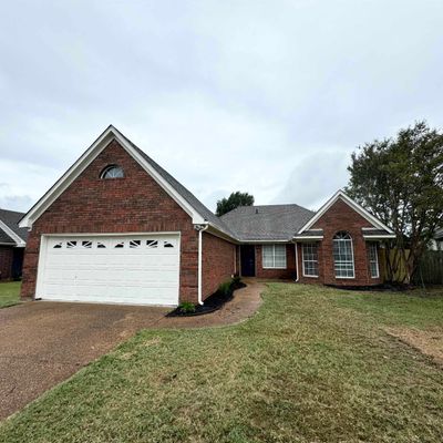 2807 Laura Cir E, Memphis, TN 38133