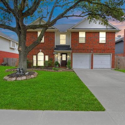 2815 Sailors Moon Dr, Friendswood, TX 77546