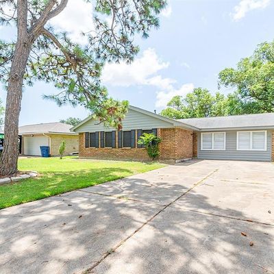 2817 12 Th Ave N, Texas City, TX 77590