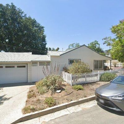 230 W Palm St, Altadena, CA 91001