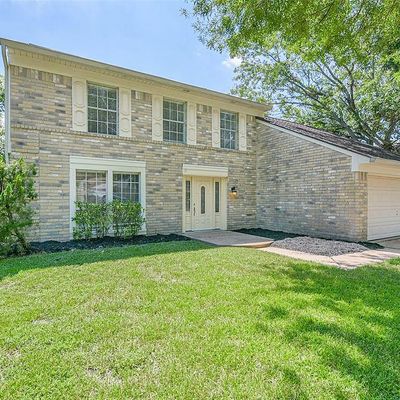 2322 Colleen Dr, Pearland, TX 77581