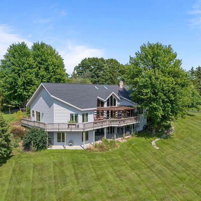 235 Moraine Dr, Ripon, WI 54971