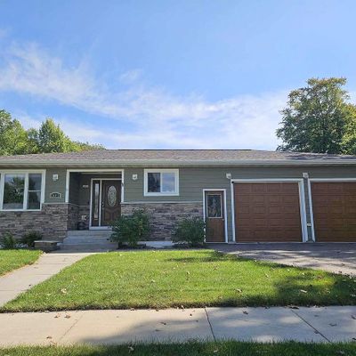 2405 S Peach Ave, Marshfield, WI 54449