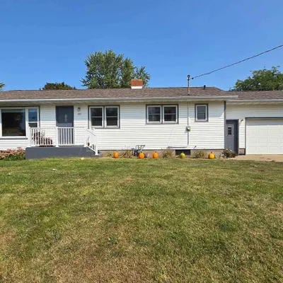 242 Dodgeville St, Highland, WI 53543