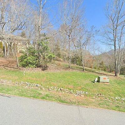 246 Mountain Harbour Dr, Hayesville, NC 28904