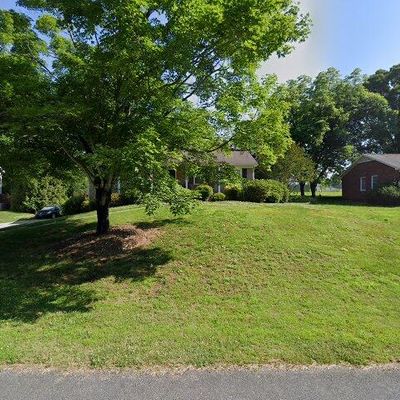 248 Terrace Dr, Lexington, NC 27295