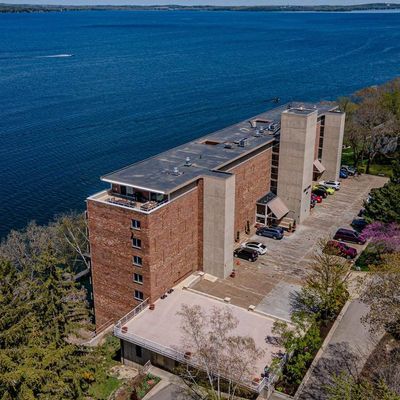 3100 Lake Mendota Dr #504, Madison, WI 53705