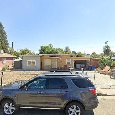 313 E Costner St, Farmersville, CA 93223