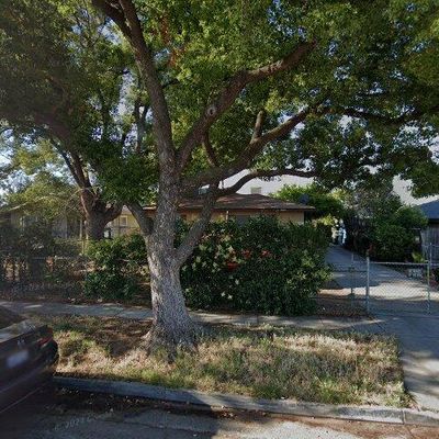 3154 E Floradora Ave, Fresno, CA 93703