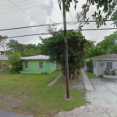 3174 Elizabeth St, Miami, FL 33133