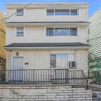 319 68 Th St, Guttenberg, NJ 07093