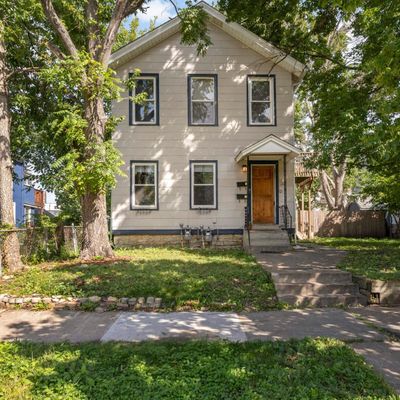 32 Douglas St, Saint Paul, MN 55102