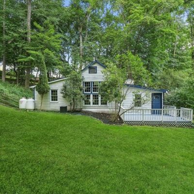 32 Frog Hollow Rd, Califon, NJ 07830