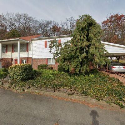 32 Old Boston Rd, Pittston, PA 18640