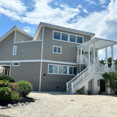 322 Beach Plum Dr, Beach Haven, NJ 08008